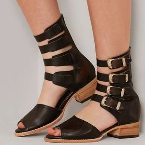 FREEBIRD PILAR Sandals